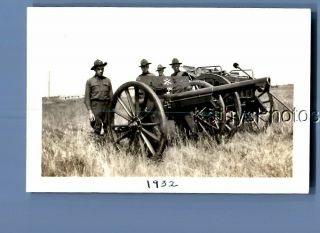 Found B&w Photo C,  9189 Soldiers Posed Behind Cannon In Field