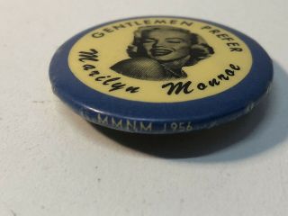 Vintage 1956 Gentlemen Prefer Marilyn Monroe Movie Star Novelty Pin - Back Button 3