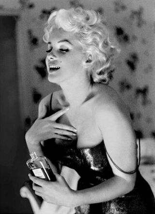 Vintage Hollywood Starlet Marilyn Monroe Show Girl Photo Photograph Reprint 31