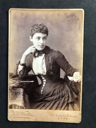 Victorian Photo: Cabinet Card: Pretty Young Lady: Winter: Derby
