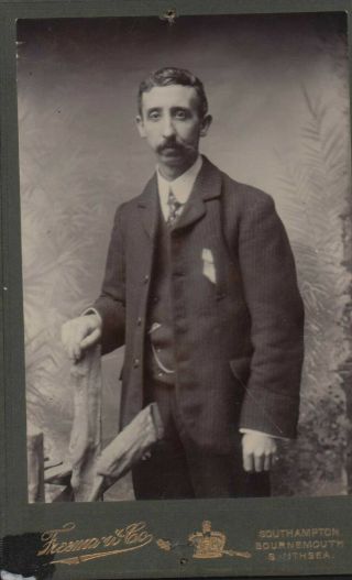 Gentleman.  Striped Suit.  Arthur & Ernest.  Xmas 1906.  Cdv Freeman & Co.  Qv.  1