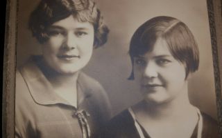Vintage Picture From Early 1900 ' s Photograph Sisters 2