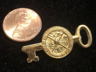 Vintage Key to the City of San Bernardino California Gold Key Lapel Pin s5 4