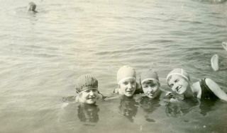 Ph170 Vtg Photo Row Women Swim Suits,  Swim Caps,  Bobbing In Lake C Early 1900 