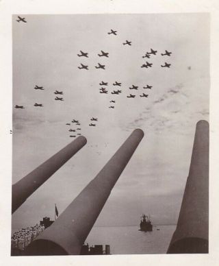 Vintage Silver Photo Snapshot 1945 Wwii Ship Canonc Squadron Of Planes