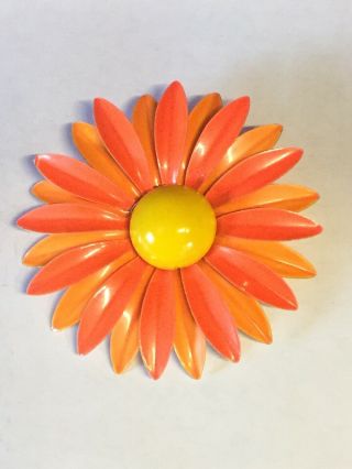 Vintage Metal Pinback 1970’s Orange And Yellow Flower Pin Button