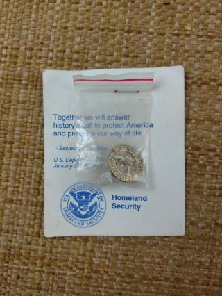 Department Of Homeland Security (signed Tom Ridge) Pin 2003 On Card Htf