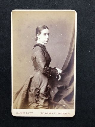 Victorian Carte De Visite Cdv Lady: Elliot & Fry: Named Hetty Arnell 1878 1 Of 2
