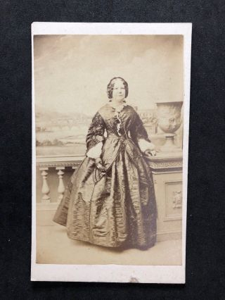 Victorian Carte De Visite Cdv: Elegant Lady: Bradley: Lancaster: Good Backdrop