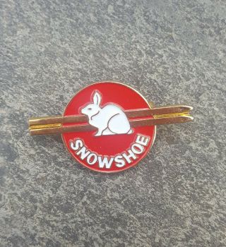 Snowshoe Rabbit Souvenir Travel Resorts Ski Lapel Hat Pin Wv West Virginia