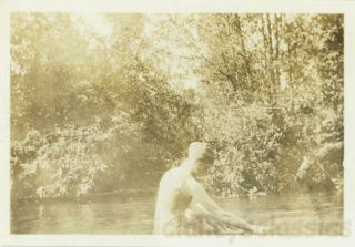 1920 Woman Shallow Water Cools Off In Creek