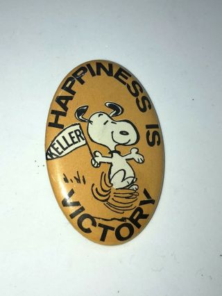 Vtg Happiness Is A Victory Kelly Old Snoopy Dog Metal Oval Pin Back 3”