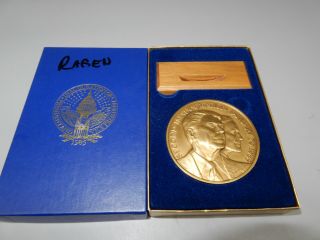 Bronze Ronald Reagan & George Bush 1985 Presidential Inaugural Medal,  Box