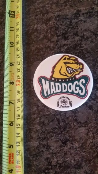 Memphis Mad Dogs Cfl Canadian Football League Button Pin Pinback Badge