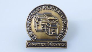 Vintage Us Holocaust Memorial Museum Charter Member Bronze Tone Metal Pin