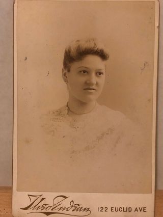 Antique Cabinet Card Photo 6 3/8” X 4 1/8” Female Portrait By Theo Endean Oh