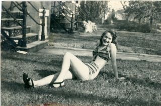 Vintage B/w Photo Of A Pretty,  Smiling Girl In Her Bathing Suit