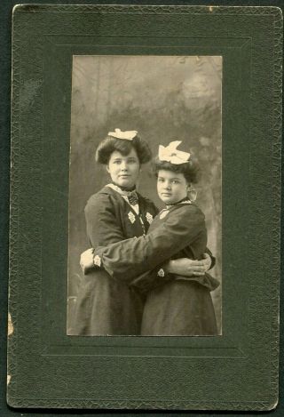 Vintage Cabinet Photo Pretty Girls In Arms The Sell Sisters Twins 977022