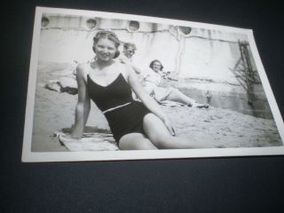 Social History Seaside Glamour 1930 