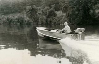Vt480 Vtg Photo Man Driving Speed Boat,  Johnson Outboard Motor,  Iowa C 1940 