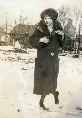 Aa25 Vtg Photo Woman Playing Ukulele,  Fur Coat In The Snow C Early 1900 
