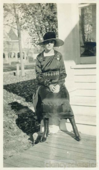 1919 Pretty Woman Satin Home Made Fashion Dress & Hat Boots On Porch