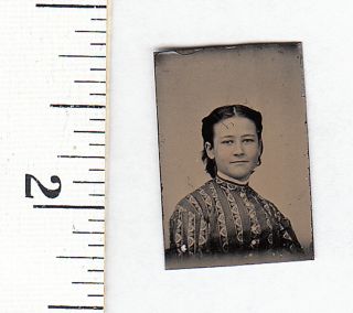 Civil War Era Miniature Gem Tintype Photo.  Pretty Young Woman.  533p