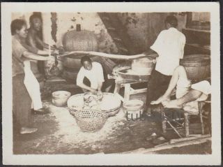 8 China Jiangsu Yangzhou 揚州邵伯鎮 1939 Photo Scene Of Making Noodles