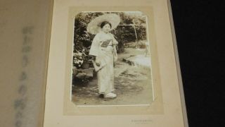 7318 1929 Japanese Old Photo / Portrait Of Young Woman With Paper Parasol W Girl