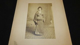 7306 1900s Japanese Old Photo / Portrait Of Woman In Ceremonial Dress W Japan
