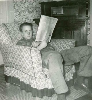 Vt28 Vtg Photo Young Man Reading Newspaper,  Upholstery Wallpaper C 1955