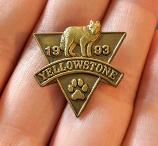 Vintage Yellowstone National Park Pin Wolf Paw 1993
