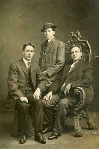 Cc61 Vtg Photo Rppc Three Man In Suits,  Big Claw Foot Chair C Early 1900 