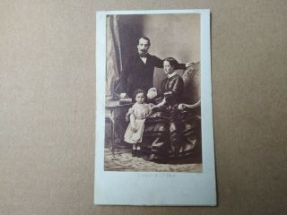Cdv Victorian Photograph Of A Family By Disderi & Co Of Paris