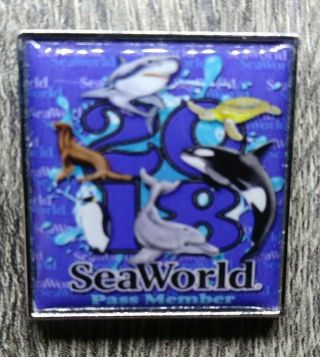 Sea World Pin Trading 2018 Pass Member Passholder Exclusive Pin Busch Gardens