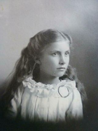 Small Antique Cabinet Card Photo Very Pretty Girl Long Hair Crawfordsville In
