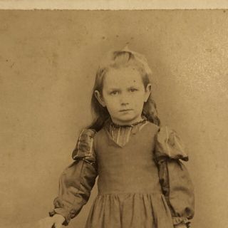 Small Vintage Cabinet Card Portrait Photograph Of Very Pretty Young Girl 3