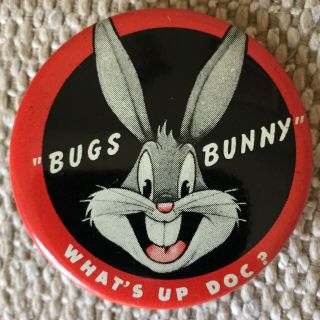 1959 Bugs Bunny What’s Up Doc? Looney Tunes Cartoon Button / Pin Vintage Warner