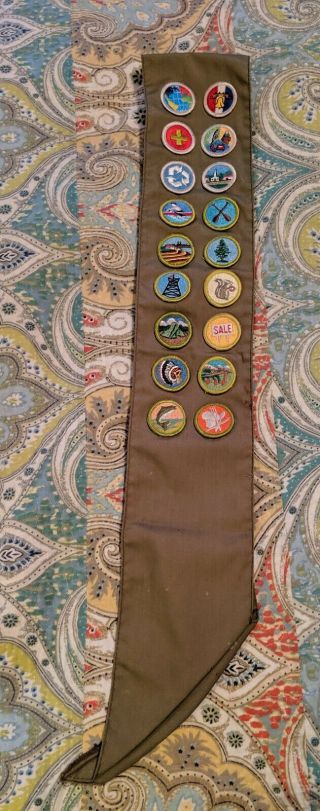 Vintage Boy Scout BSA Merit Badge Sash 18 Patches 1972 - 78 2