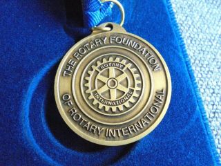 Vintage Rotary Paul Harris Fellow Medal & Lapel Pin in the Case 3