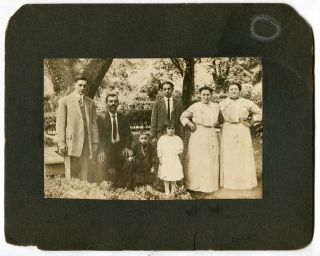 Vintage B&w Photo On Mat,  Family Of 7 - Dress Clothes,  Outdoors,  Children
