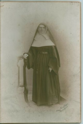Very Large Cdv 9 X 6  Sunderland Studio Photo - Late 1800s Period - Young Nun
