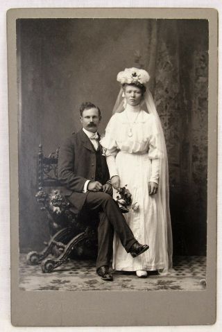 Antique Wedding Photo Circa 1890s Bride Groom Floor Length Veil Owatonna Mn