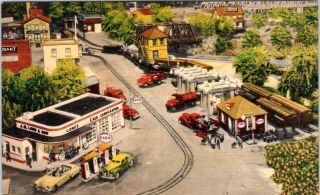 Hamburg,  Pa Pennsylvania " Roadside America " C1950s Gas Station Model Postcard