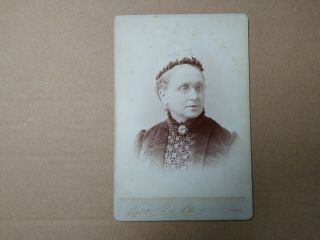 Cabinet Card Victorian Photograph Of A Lady By Geo Hadley Of Lincoln