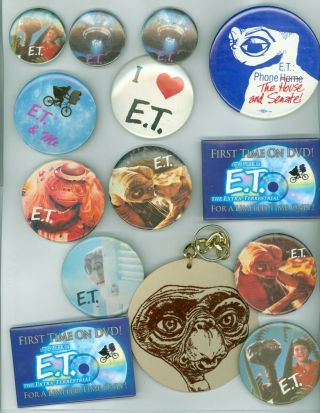13 Vintage 1982 E.  T.  Movie Promotional Advertising Pinback Buttons & 1 Key Chain