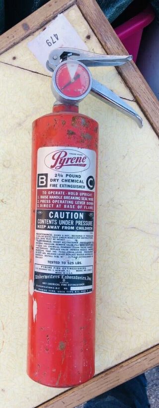 Vintage Pyrene Fire Extinguisher Dry Chemical B:c 2 - 3/4 Pound Red