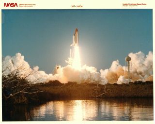 1982 Nasa Space Shuttle Photo - Sts - 5 Columbia Launch View Photo S - 82 - 39534