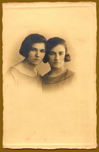 33792 Piraeus Greece 1930s.  Two Women.  Photo Pc Size Rppc Psalidas