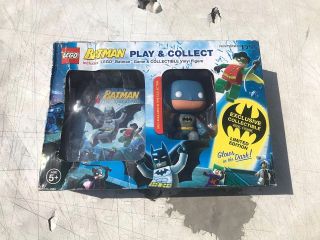 Lego Batman Play & Collect Nintendo Ds Game And Exclusive Funko Pop Batman